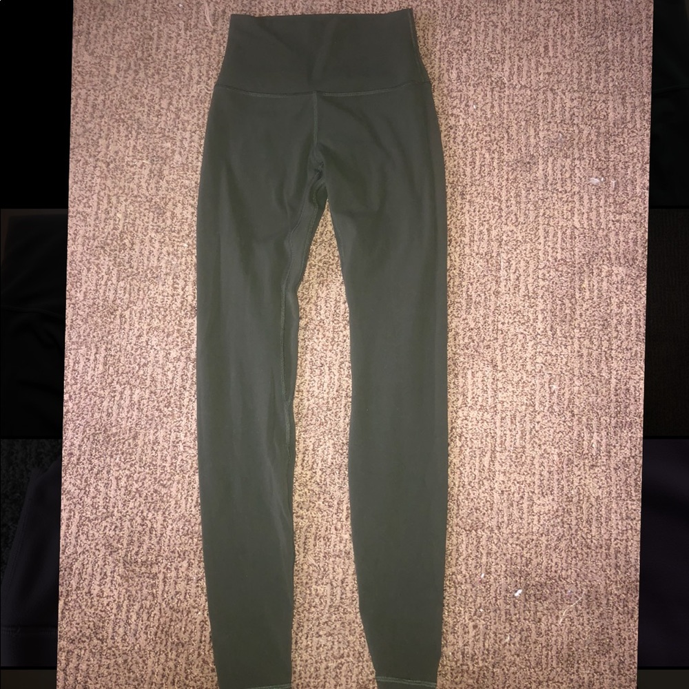 Hunter green 28’ Lululemon Align leggings